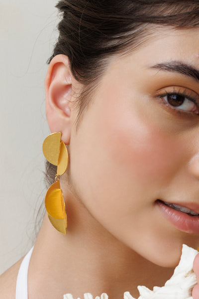 Crescent Suave Earrings