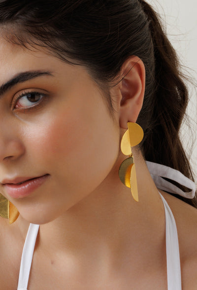 Crescent Suave Earrings