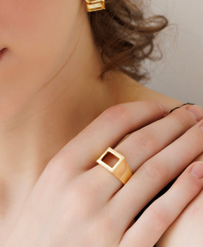 Oval Box Ring