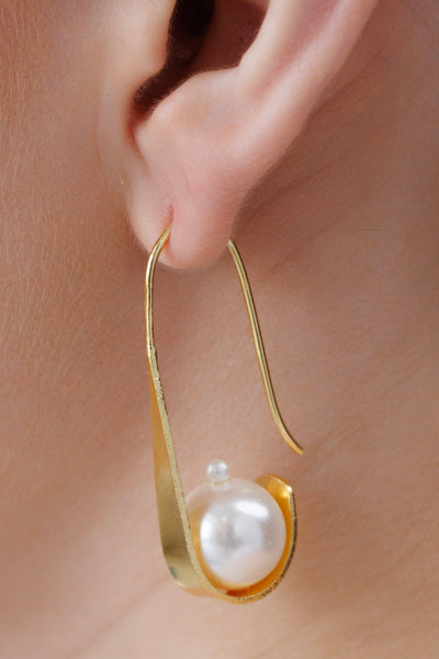 Pearl Drop Earring