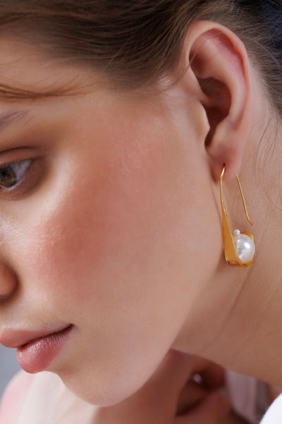 Pearl Drop Earring