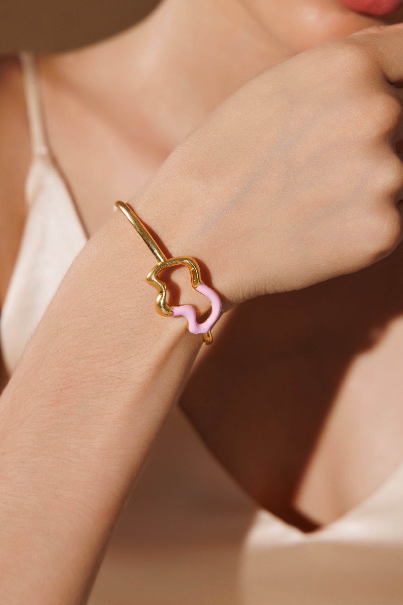 Belle Sleek Rose Bracelet