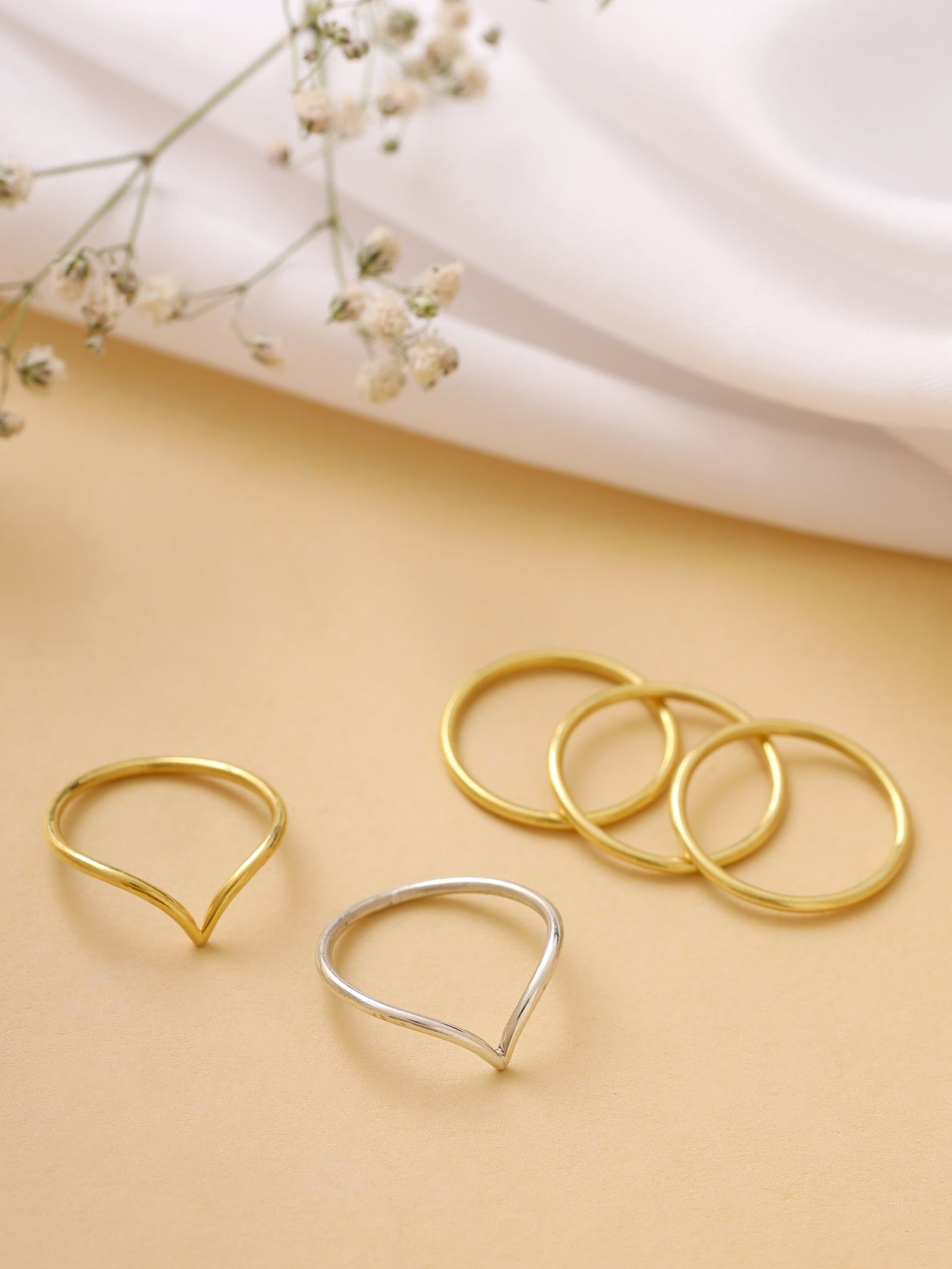 Minimalistic Boho Ring Set